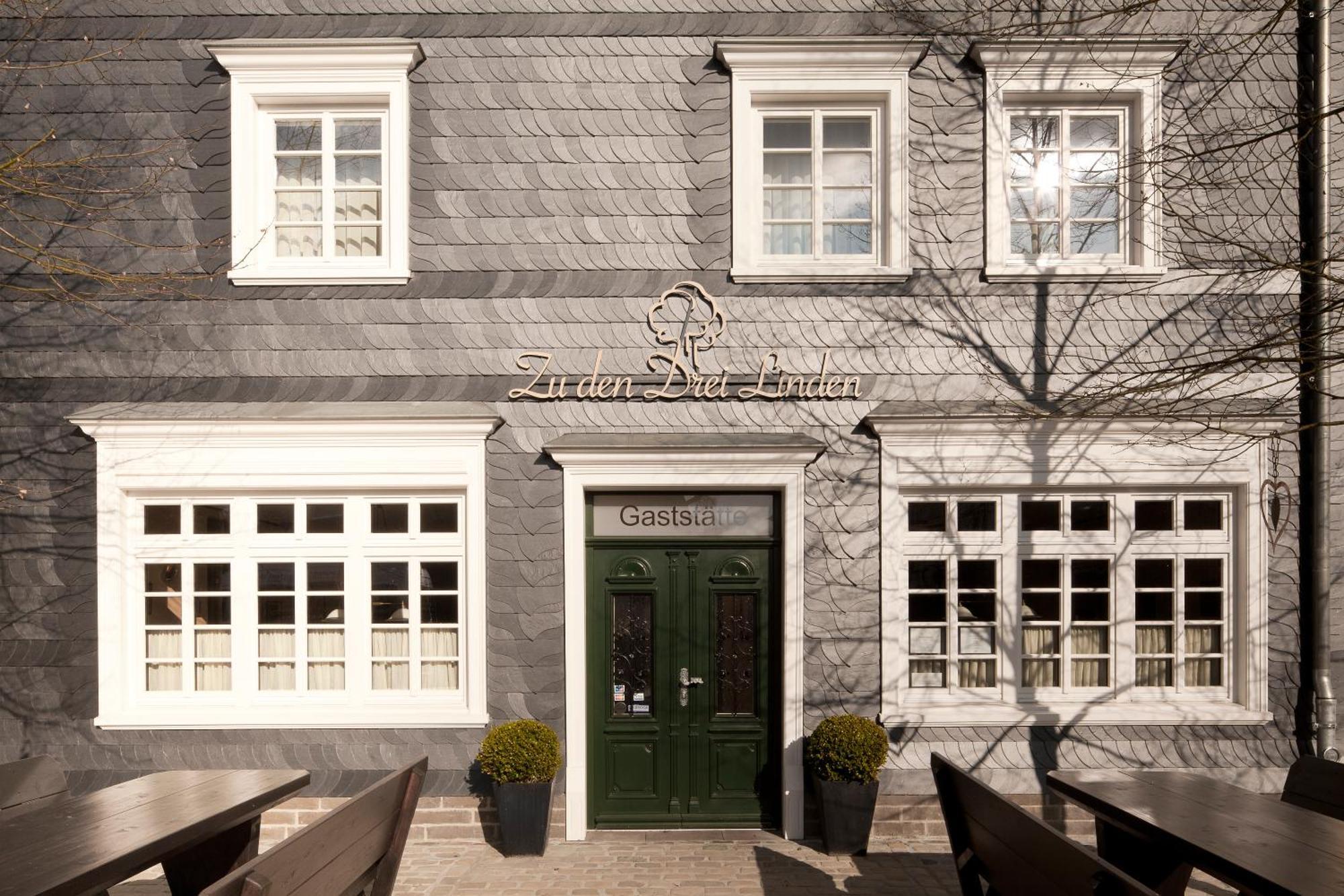 Zu Den Drei Linden Hotel Wermelskirchen Exterior photo