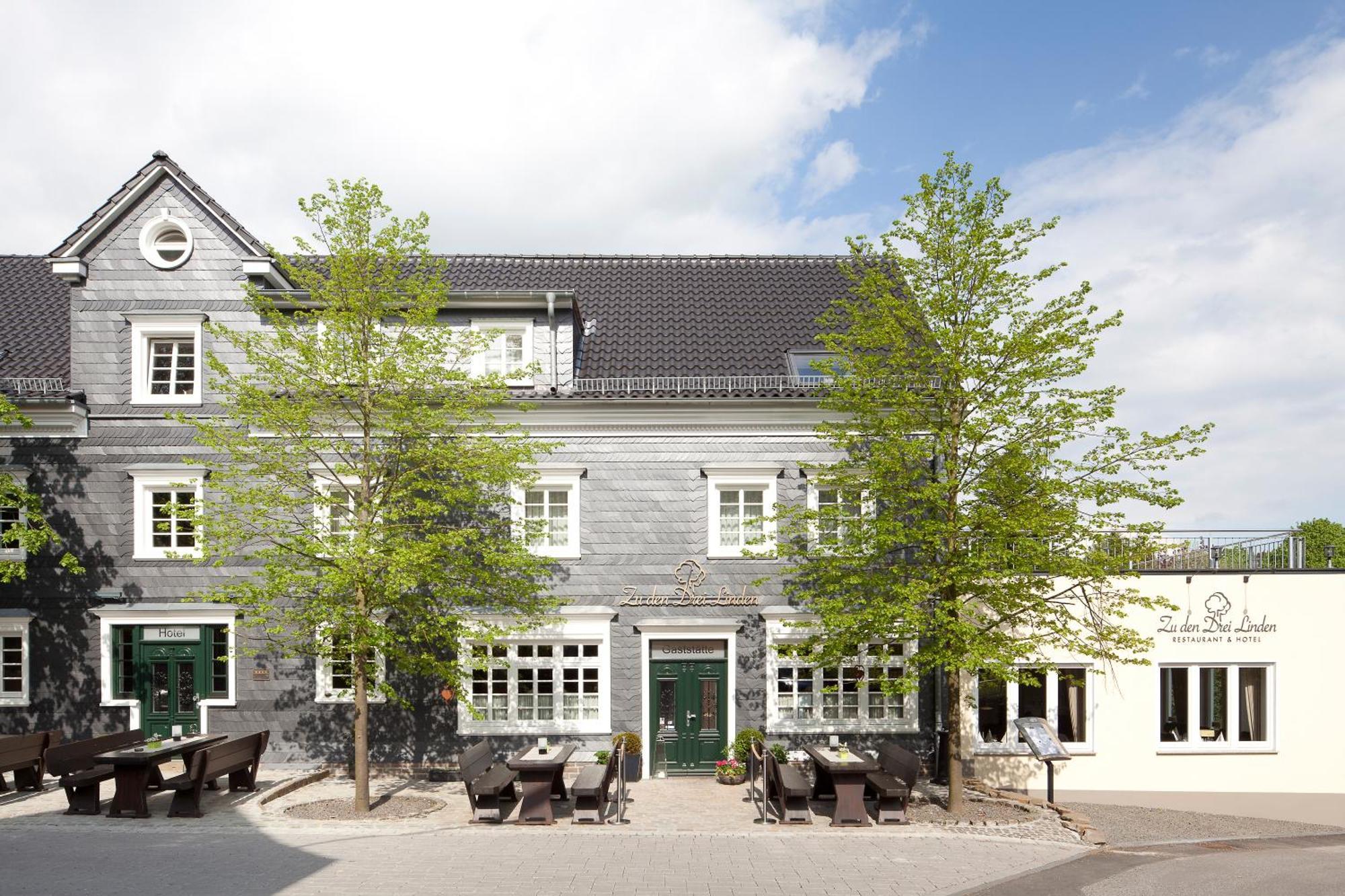 Zu Den Drei Linden Hotel Wermelskirchen Exterior photo