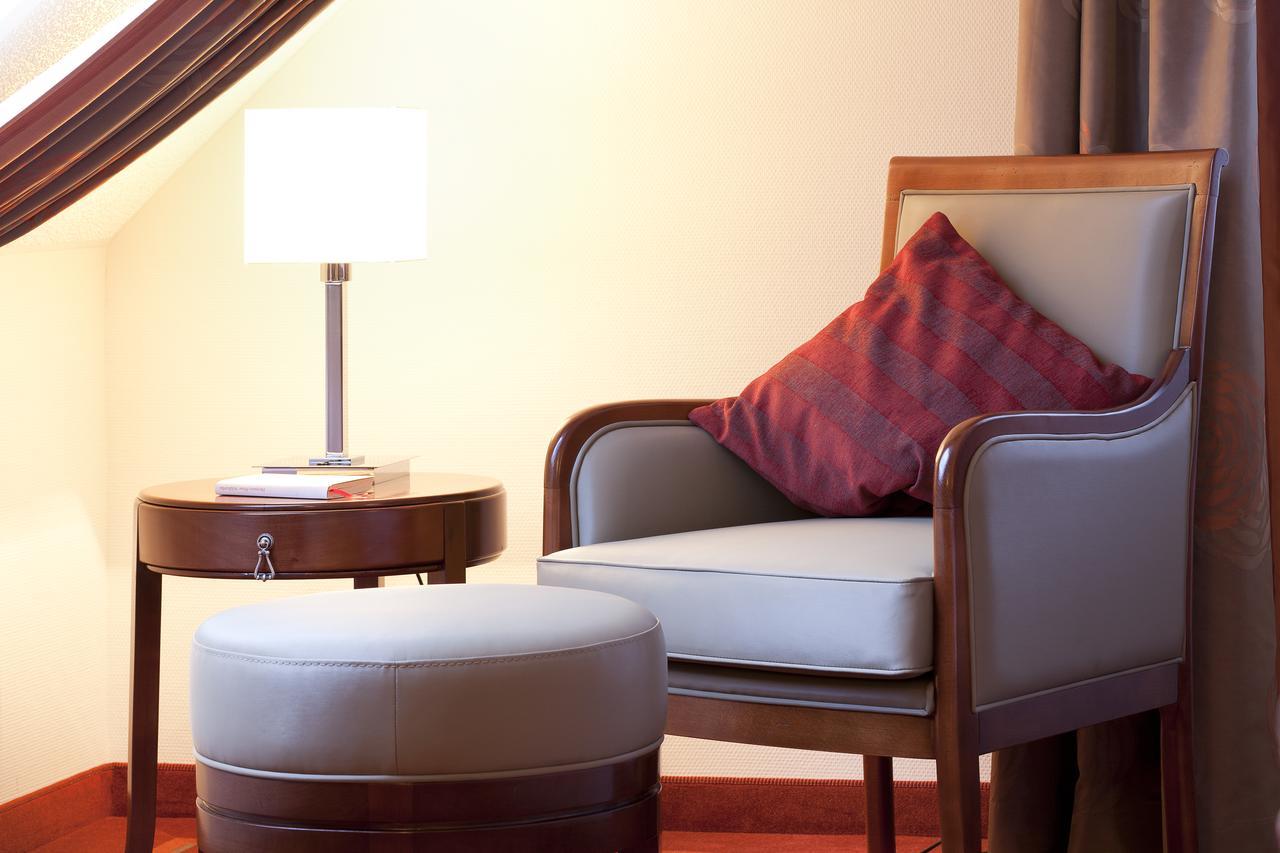 Zu Den Drei Linden Hotel Wermelskirchen Room photo